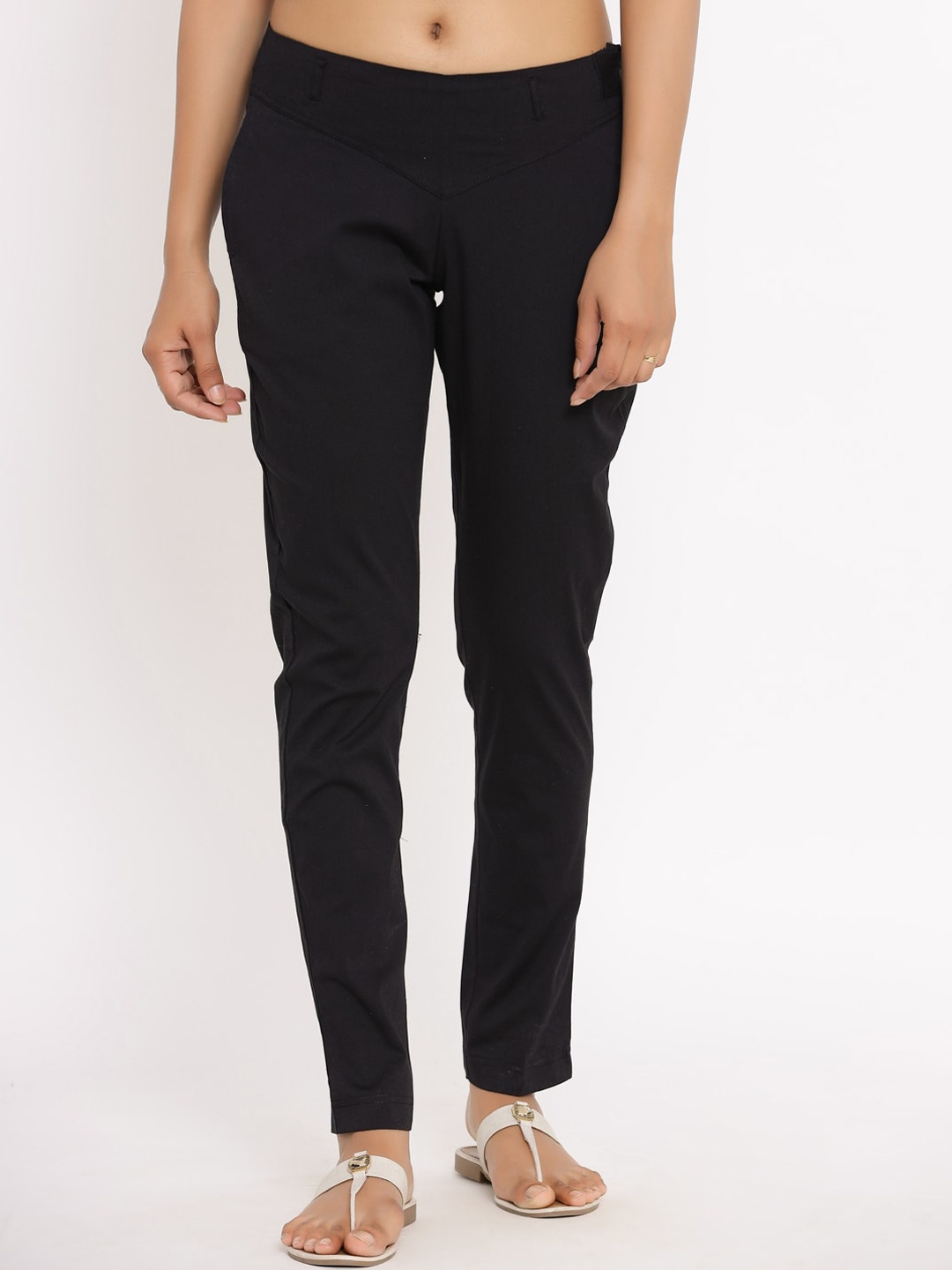 

Fabriko Women Black Regular Fit Solid Cigarette Trousers