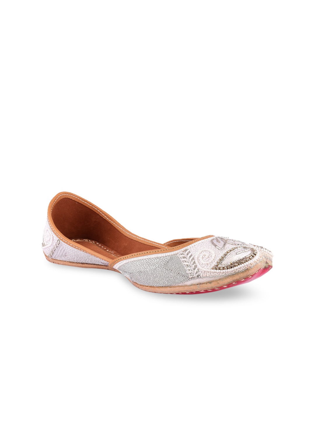 

DESI COLOUR Women White Embellished Leather Mojaris