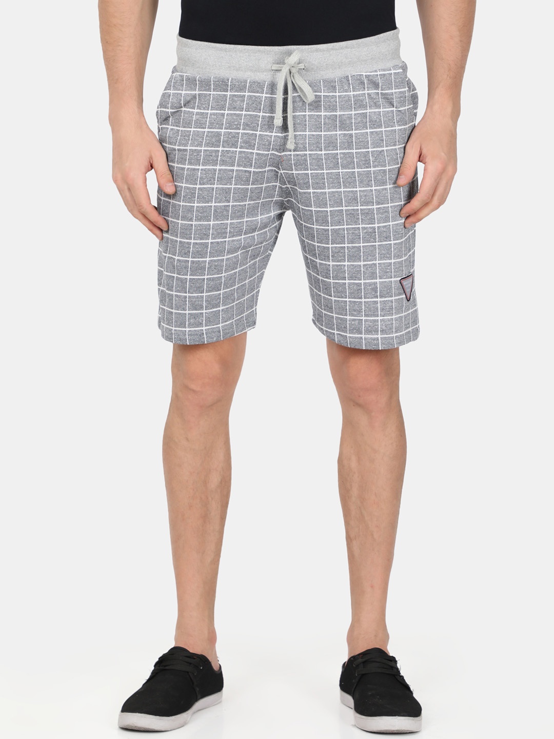 

Masculino Latino Men Grey Checked Regular Shorts