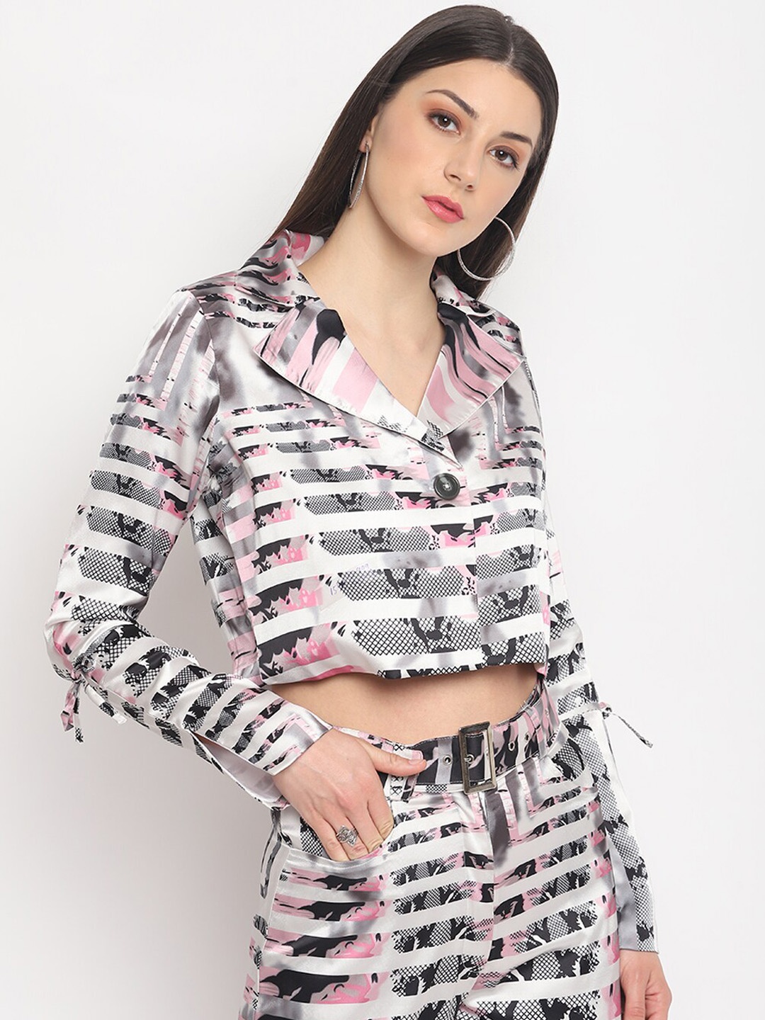 

OTORVA Women Satin Multicoloured Printed Windcheater Tailored Jacket, Multi