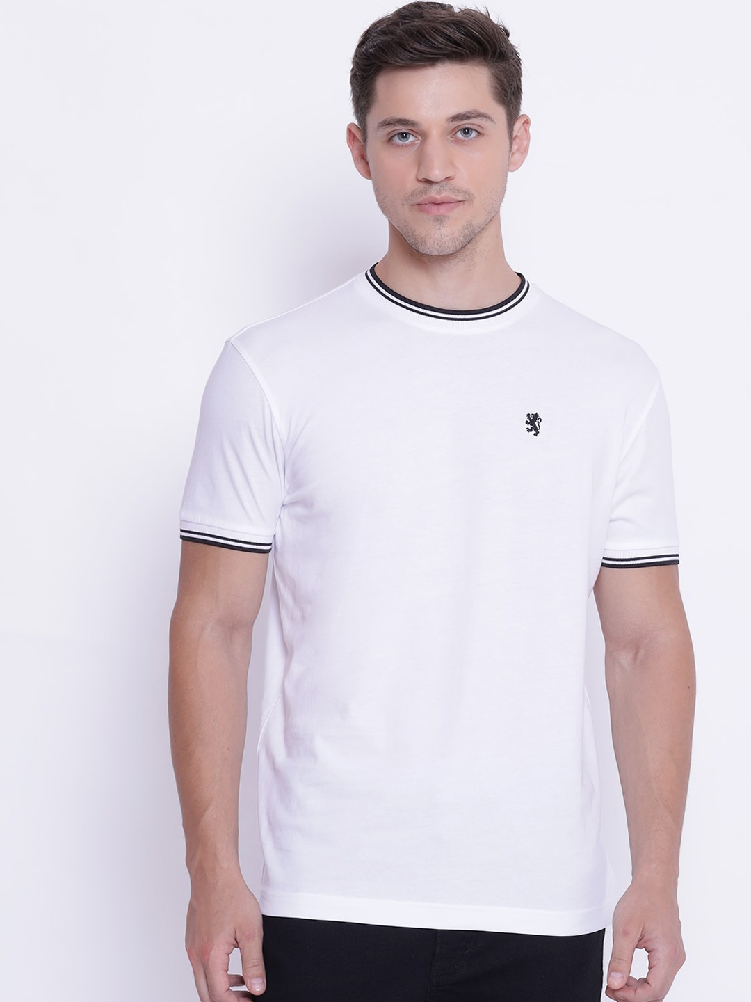 

Red Tape Men White Solid Round Neck T-shirt