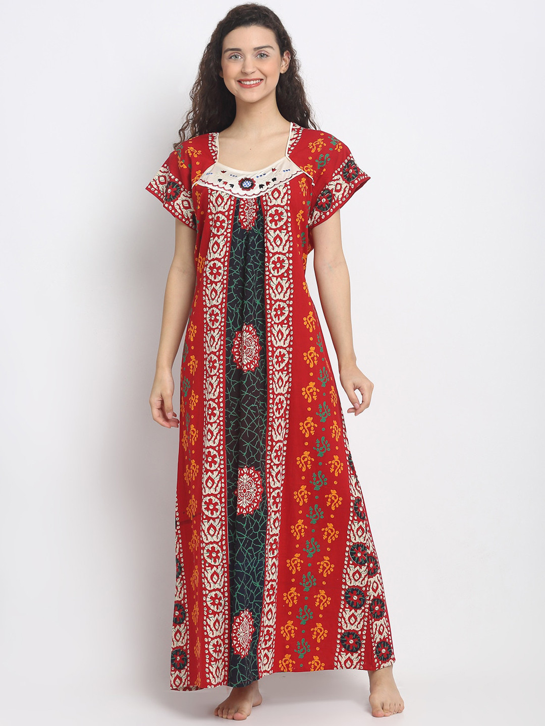 

Secret Wish Red & White Printed Nightdress