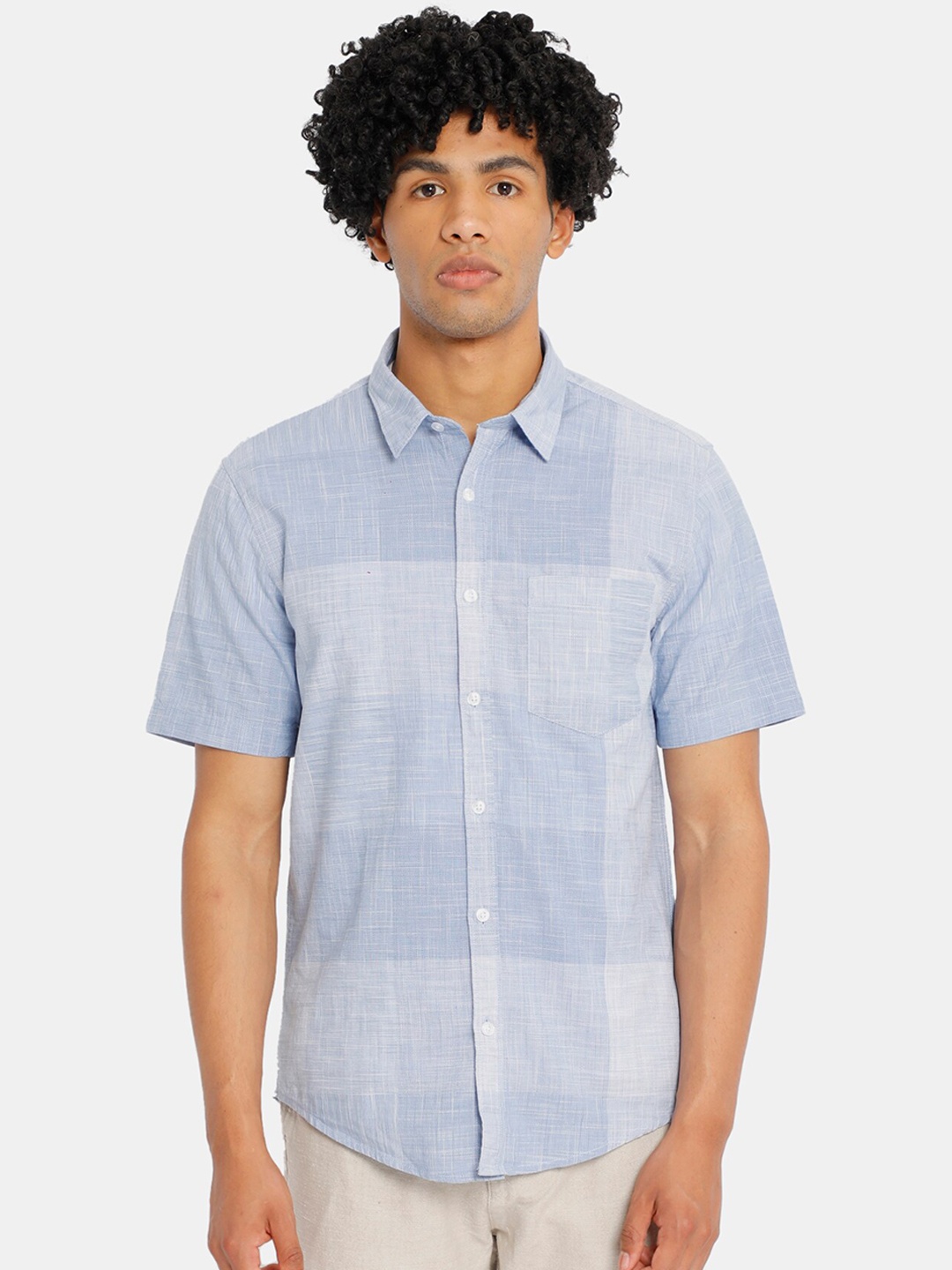 

Ruggers Men Blue Regular Fit Striped Casual Shirt