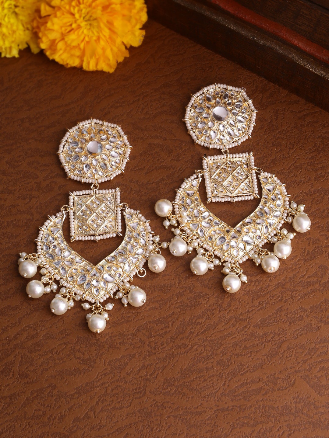 

Shoshaa Gold-Plated Chandelier Contemporary Chandbalis