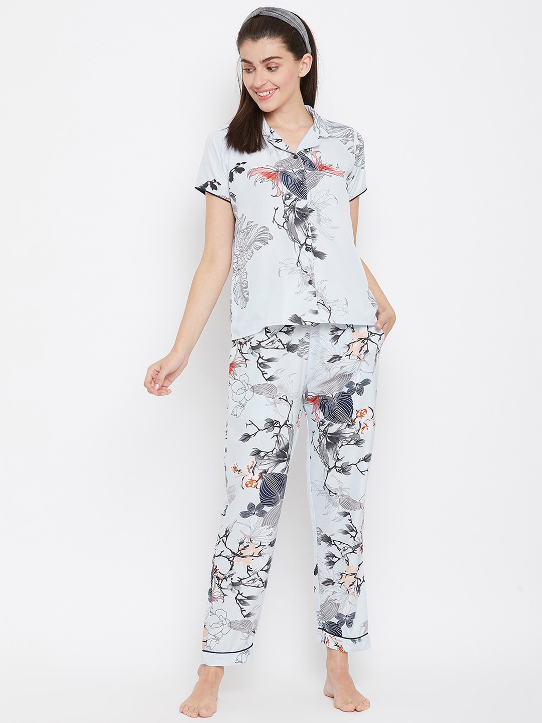 

Clovia Women Grey & Navy Blue Printed Night suit
