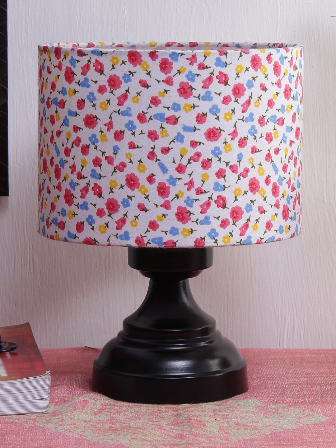 

Devansh White & Blue Printed Traditional Buffet Table Lamp with Shade