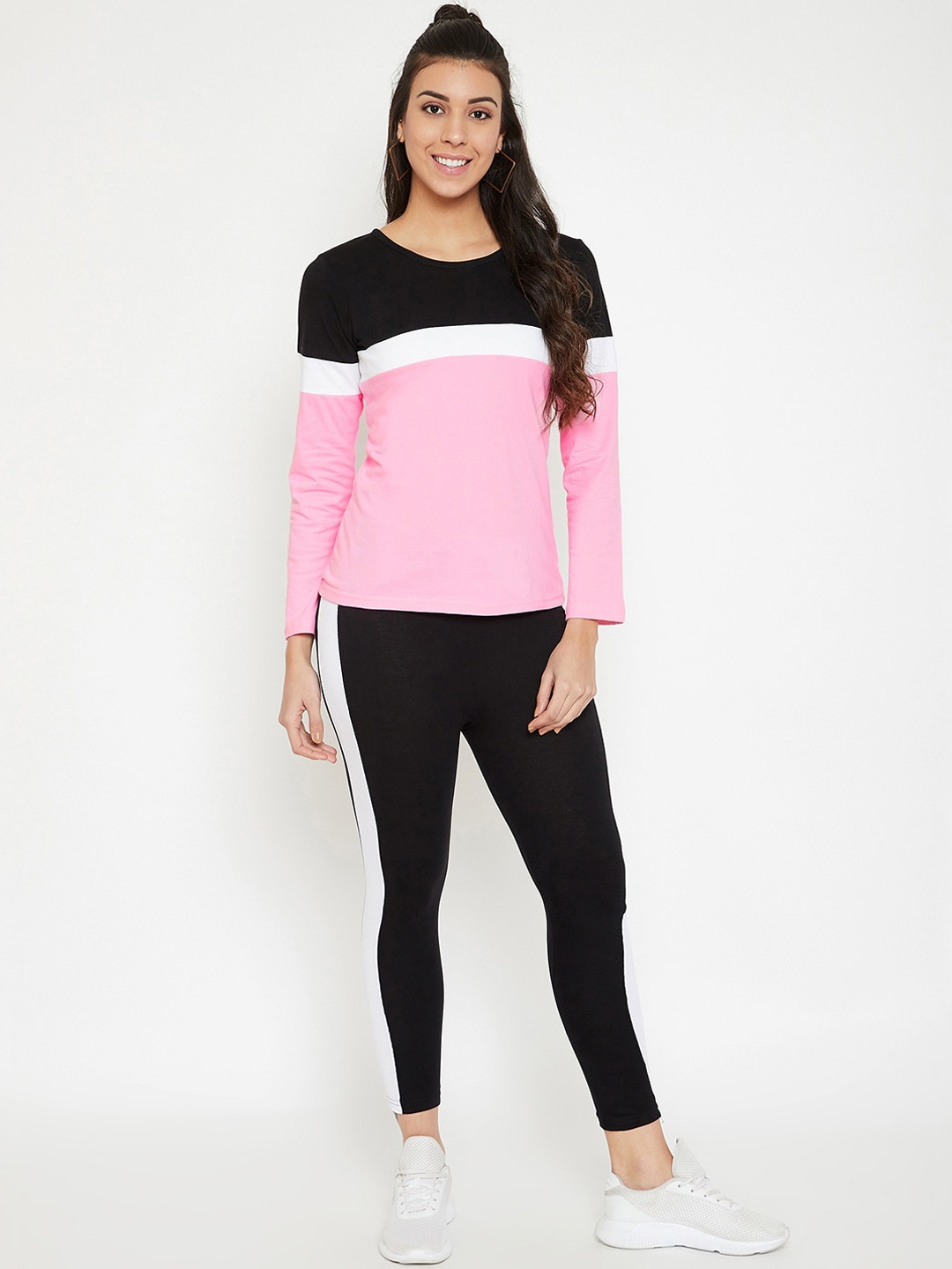 

CHROME & CORAL Women Pink & Black Colourblocked Tracksuit