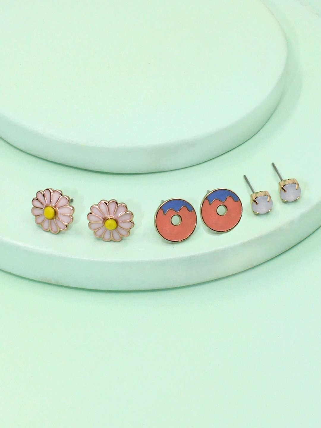 

Runway Ritual Set of 4 Gold-Plated Contemporary Studs, Pink