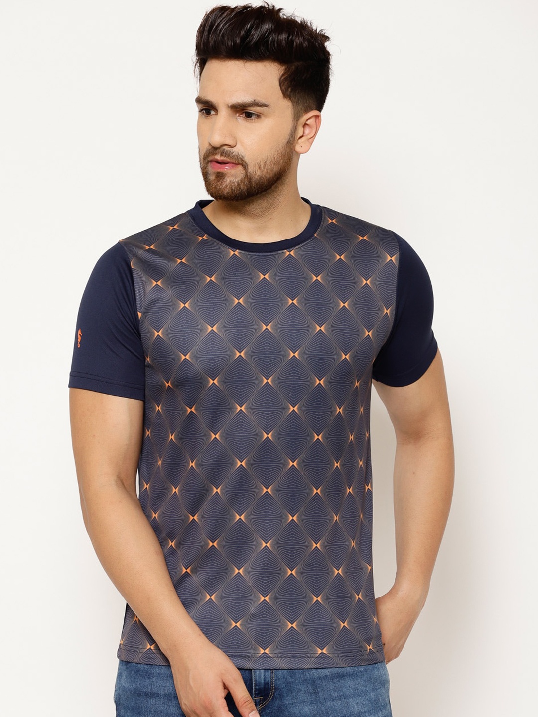 

EPPE Men Navy Blue Checked Round Neck T-shirt