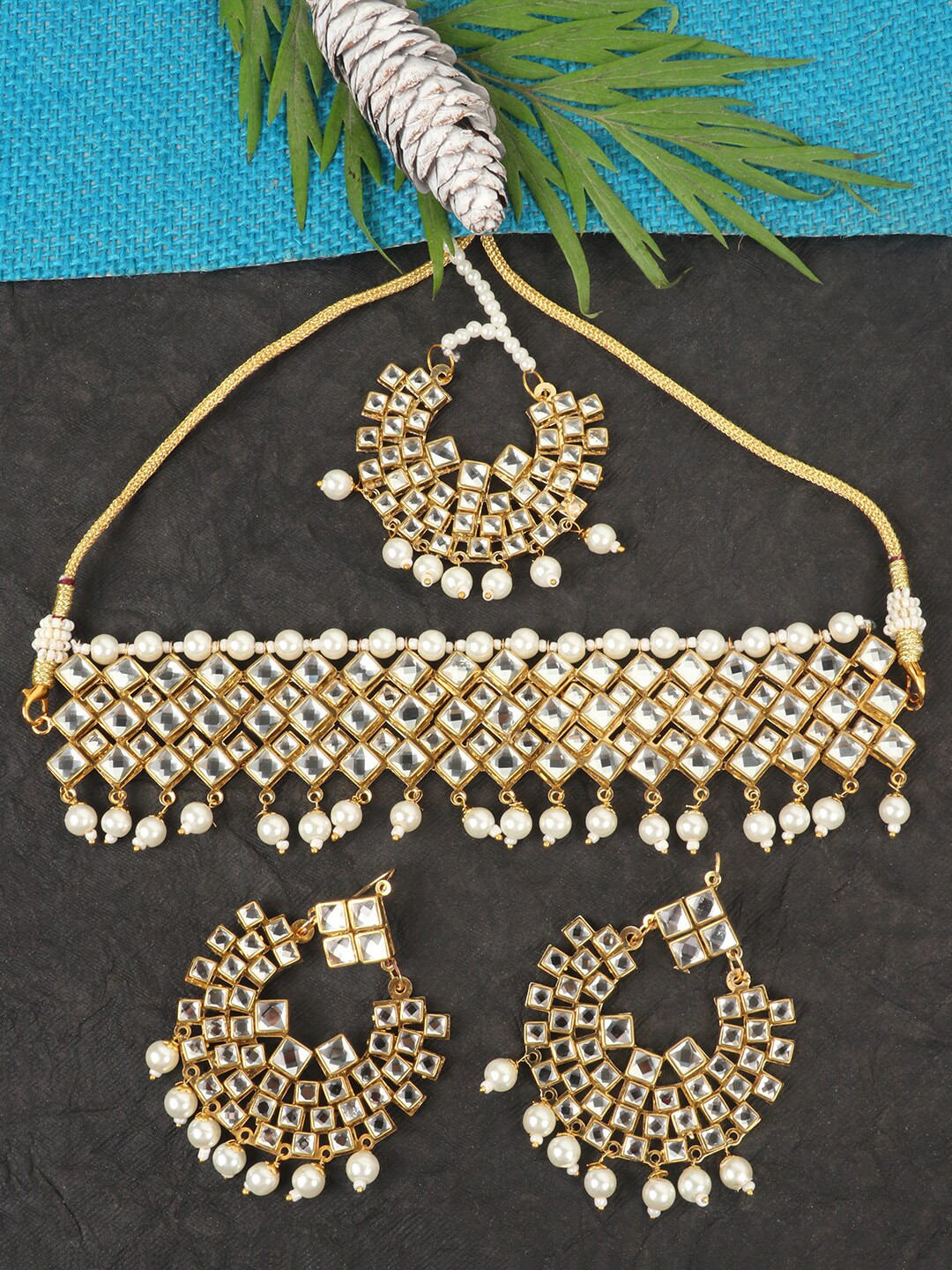 

JEWELS GEHNA Gold-Plated White Pearl Beaded & Stone-Studded Jadau Traditional Jewellery Set
