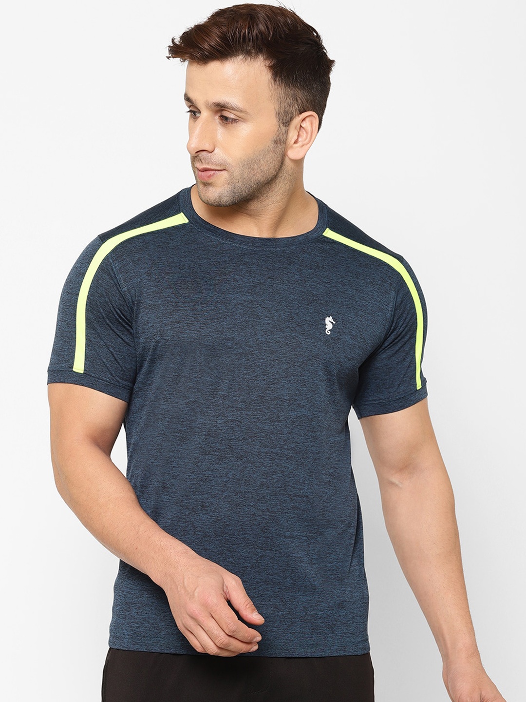 

EPPE Men Navy Blue Solid Round Neck T-shirt