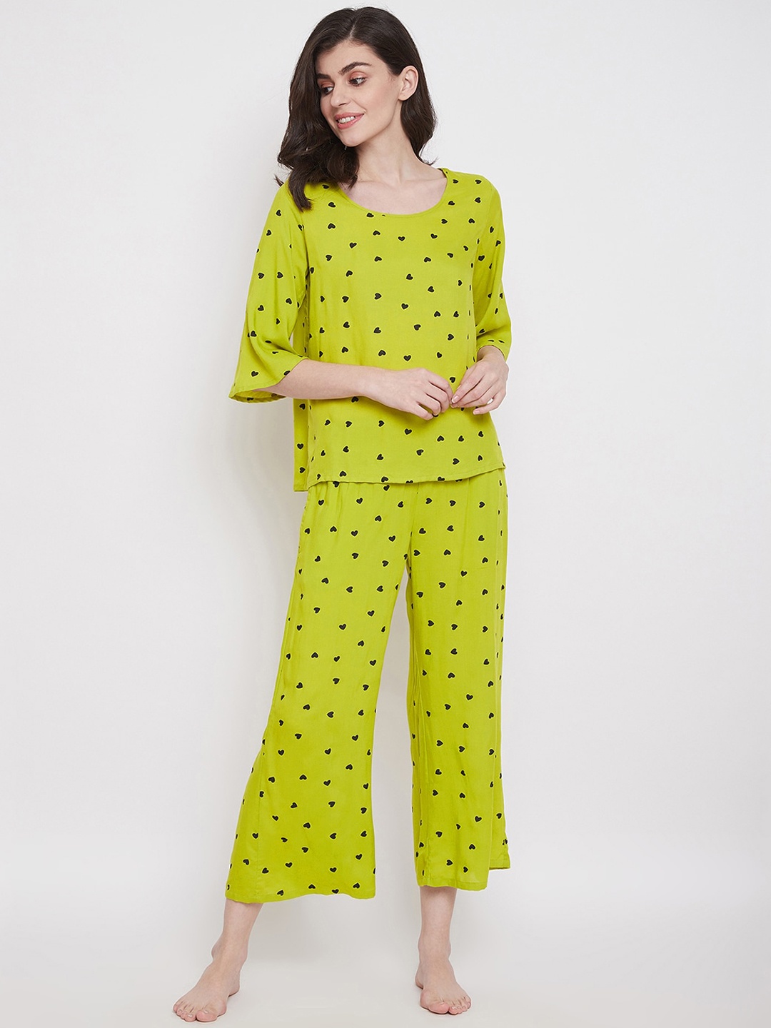 

Clovia Women Green & Black Printed Night Suit