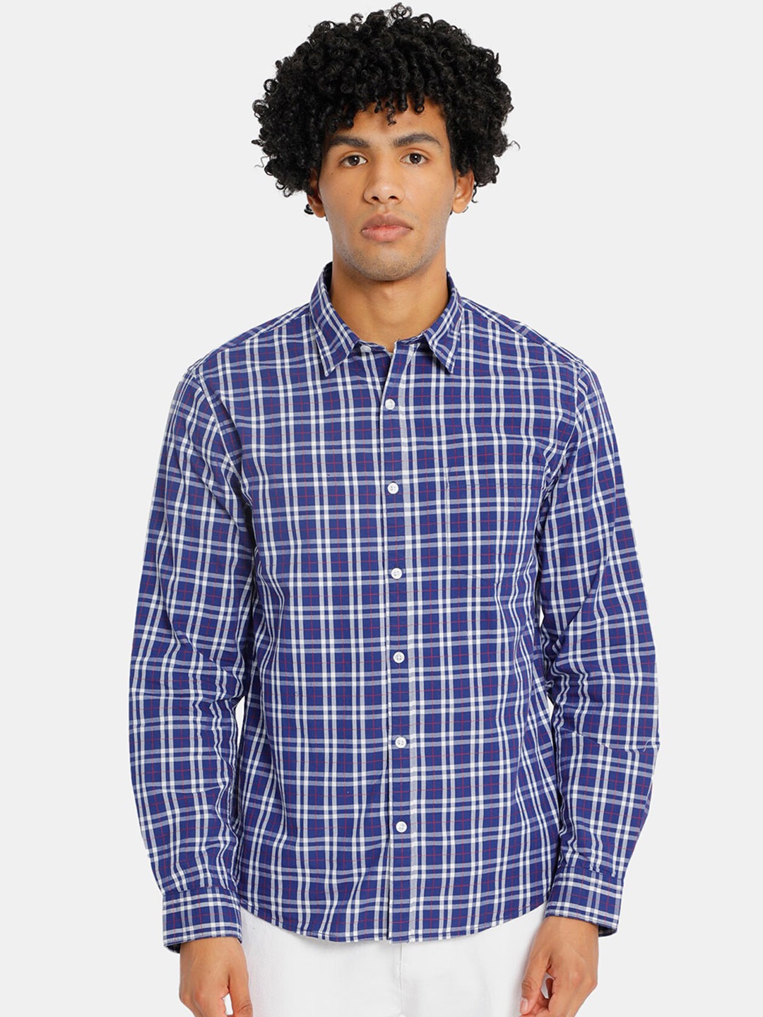 

Ruggers Men Navy Blue & Off-White Regular Fit Checked Casual Shirt