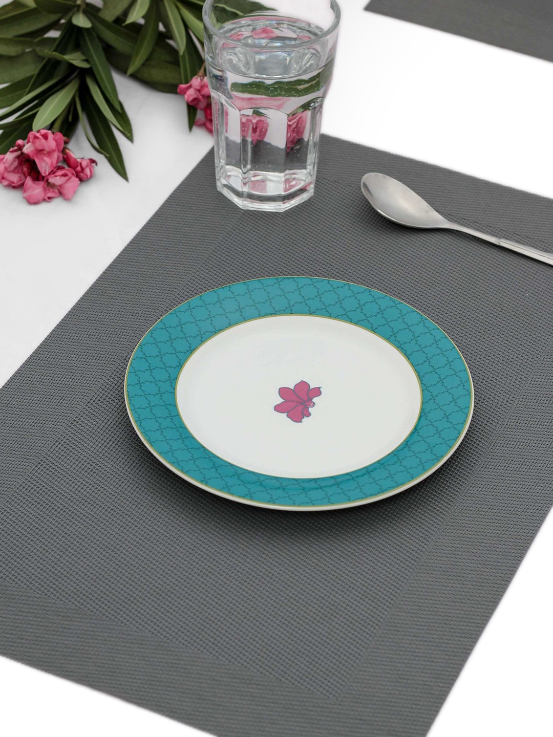 

India Circus White & Pink Set of 6 Ceramic Printed Plates