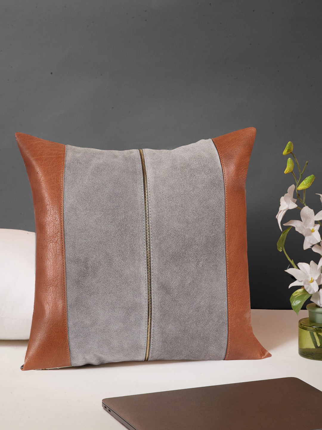 

IMUR Grey & Brown Single Colourblocked Square Cushion Covers