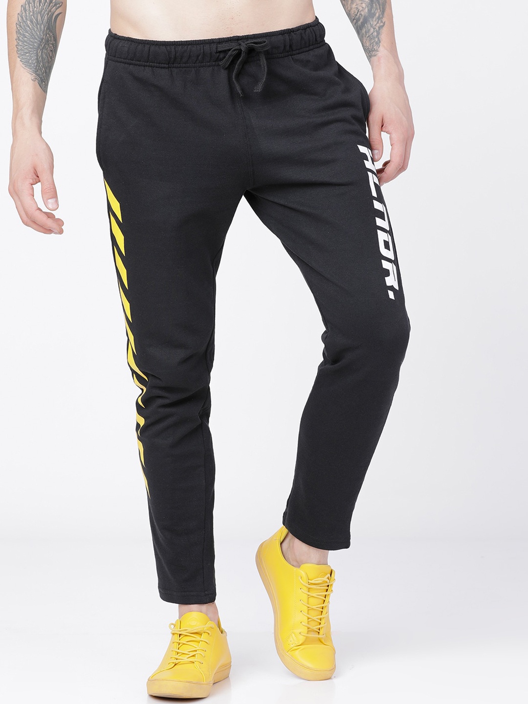 HIGHLANDER Men Black Solid Track Pants