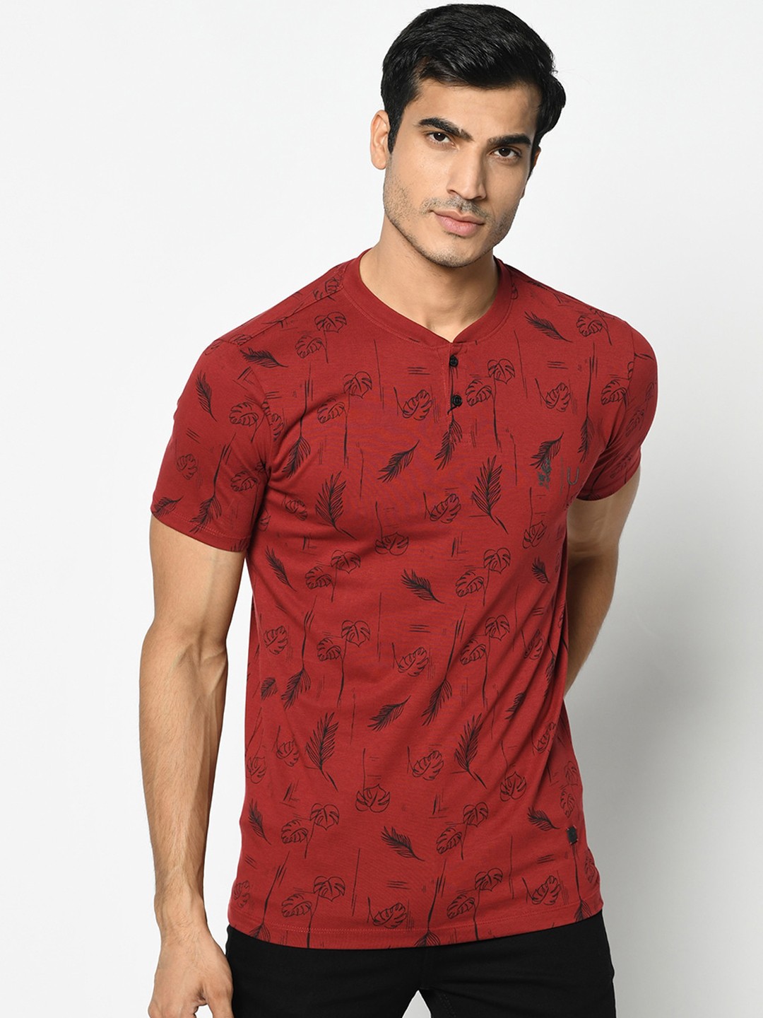 

Blackberrys Men Red Printed Henley Neck T-shirt