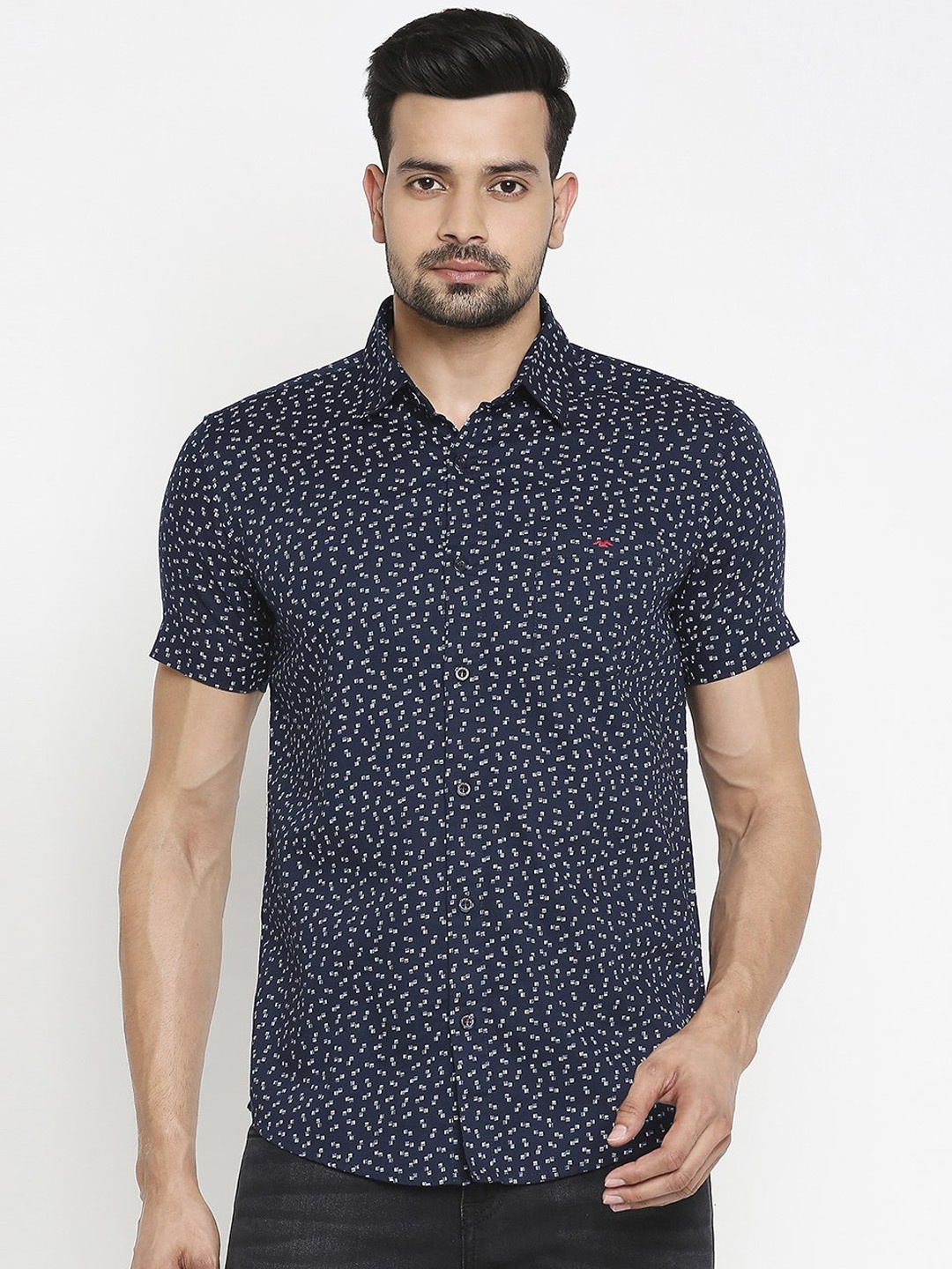

Mufti Men Navy Blue & Off-White Slim Fit Printed Casual Cotton Shirt