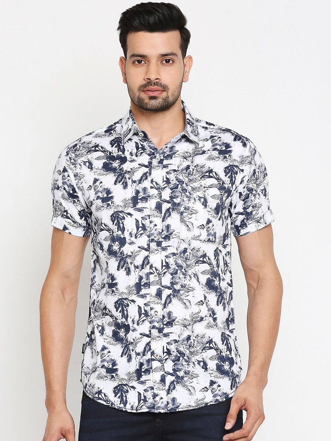 

Mufti Men White & Navy Blue Slim Fit Printed Cotton Casual Shirt