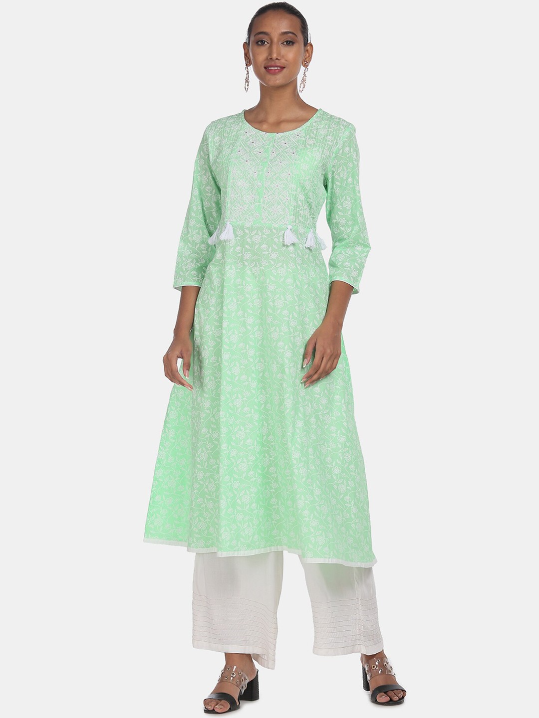 

Anahi Women Sea Green Ethnic Motifs Embroidered Cold-Shoulder Sleeves Thread Work Kurta