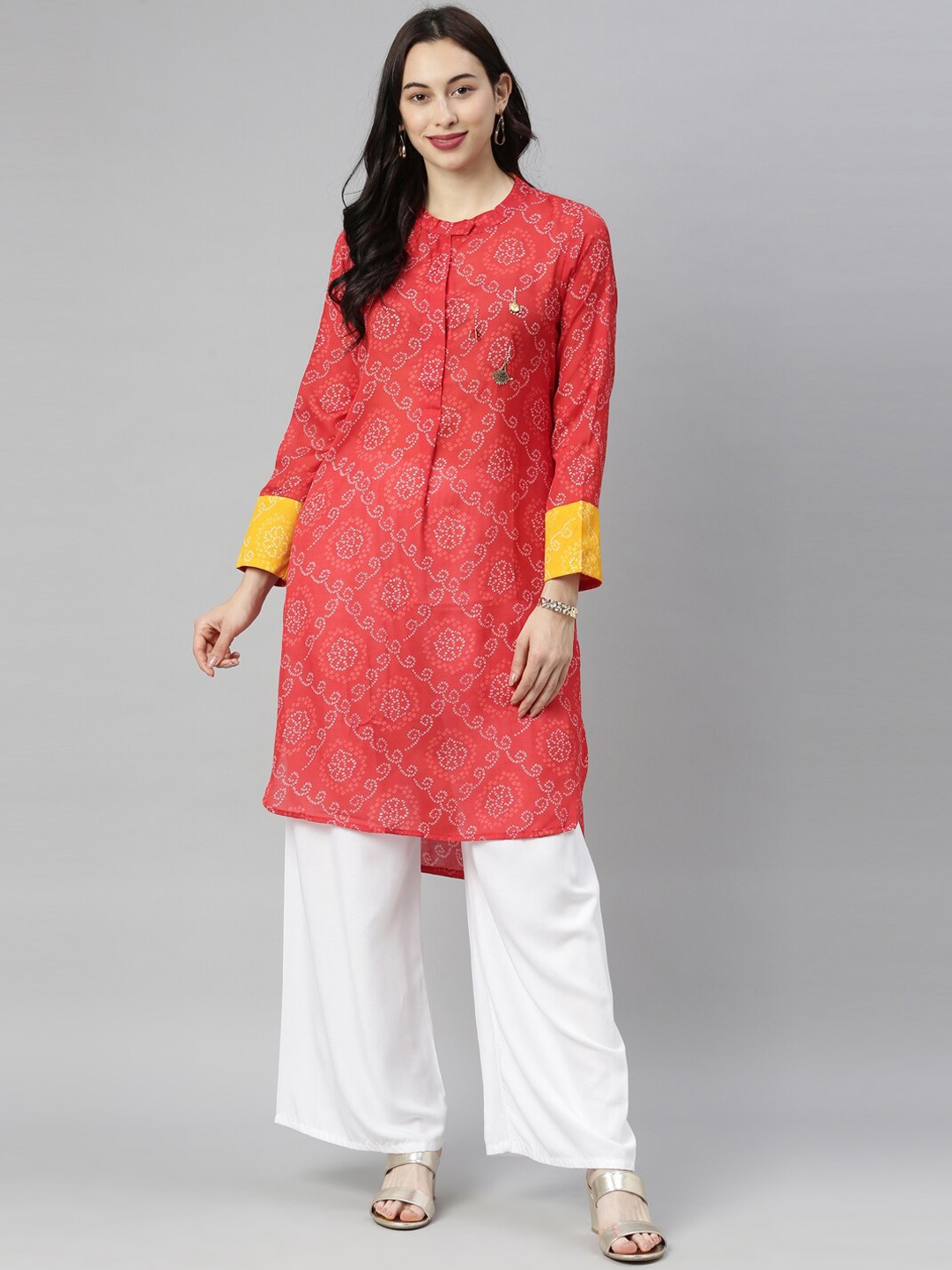

Neerus Women Red & Off White Geometric Printed Kurta
