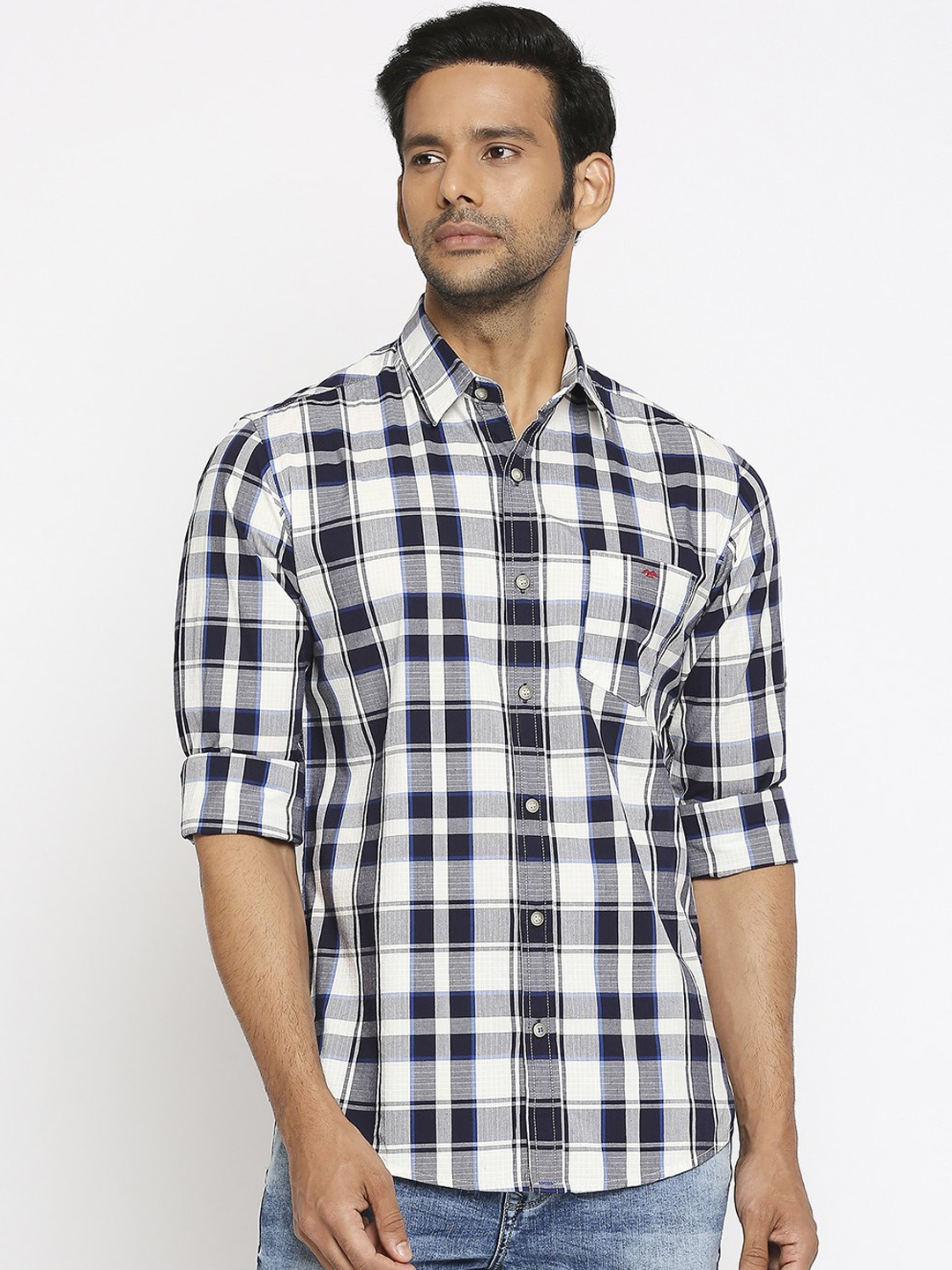 

Mufti Men White & Navy Blue Slim Fit Checked Casual Shirt