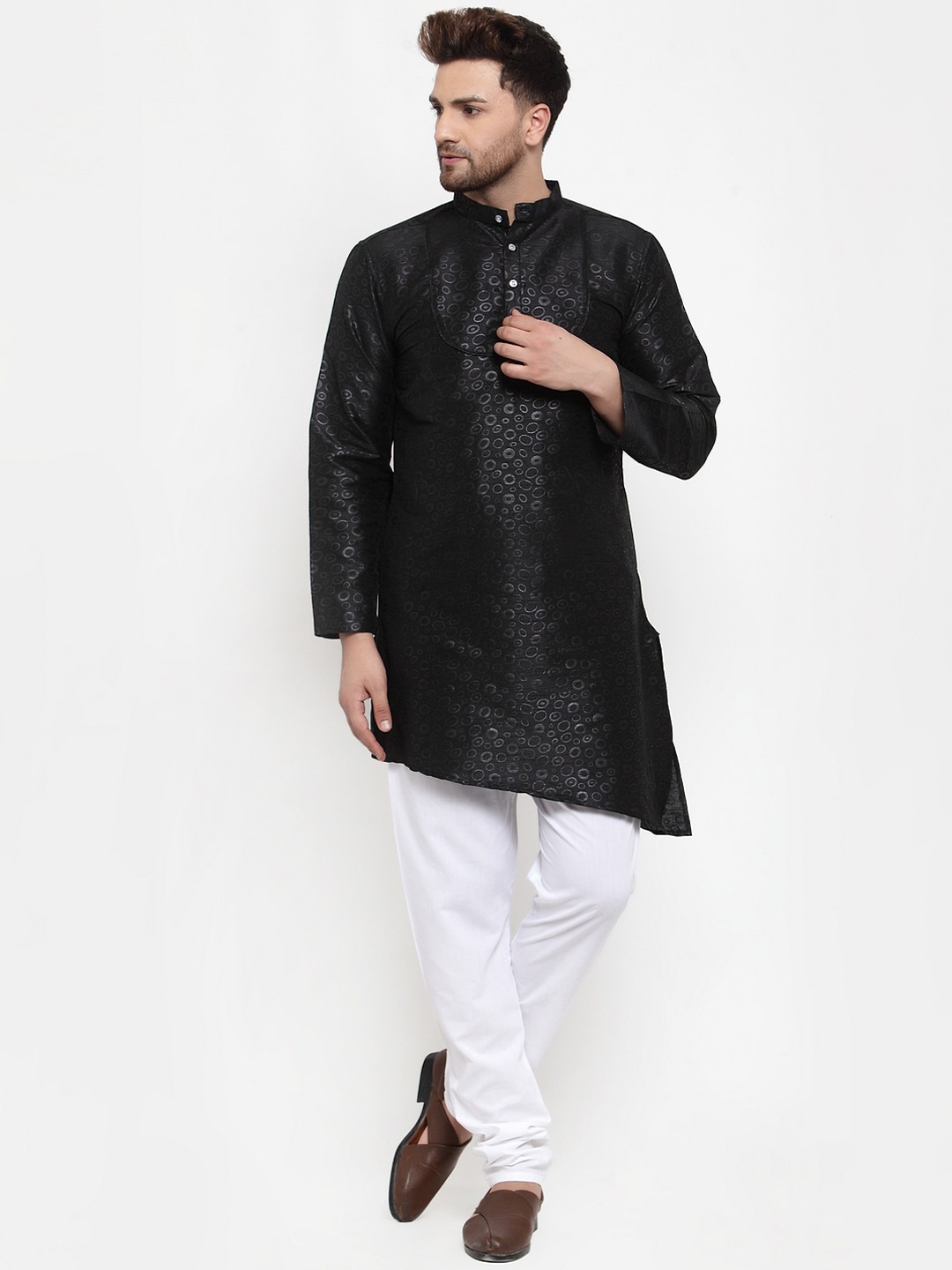 

KLOTTHE Men Black A-Line Silk Kurta