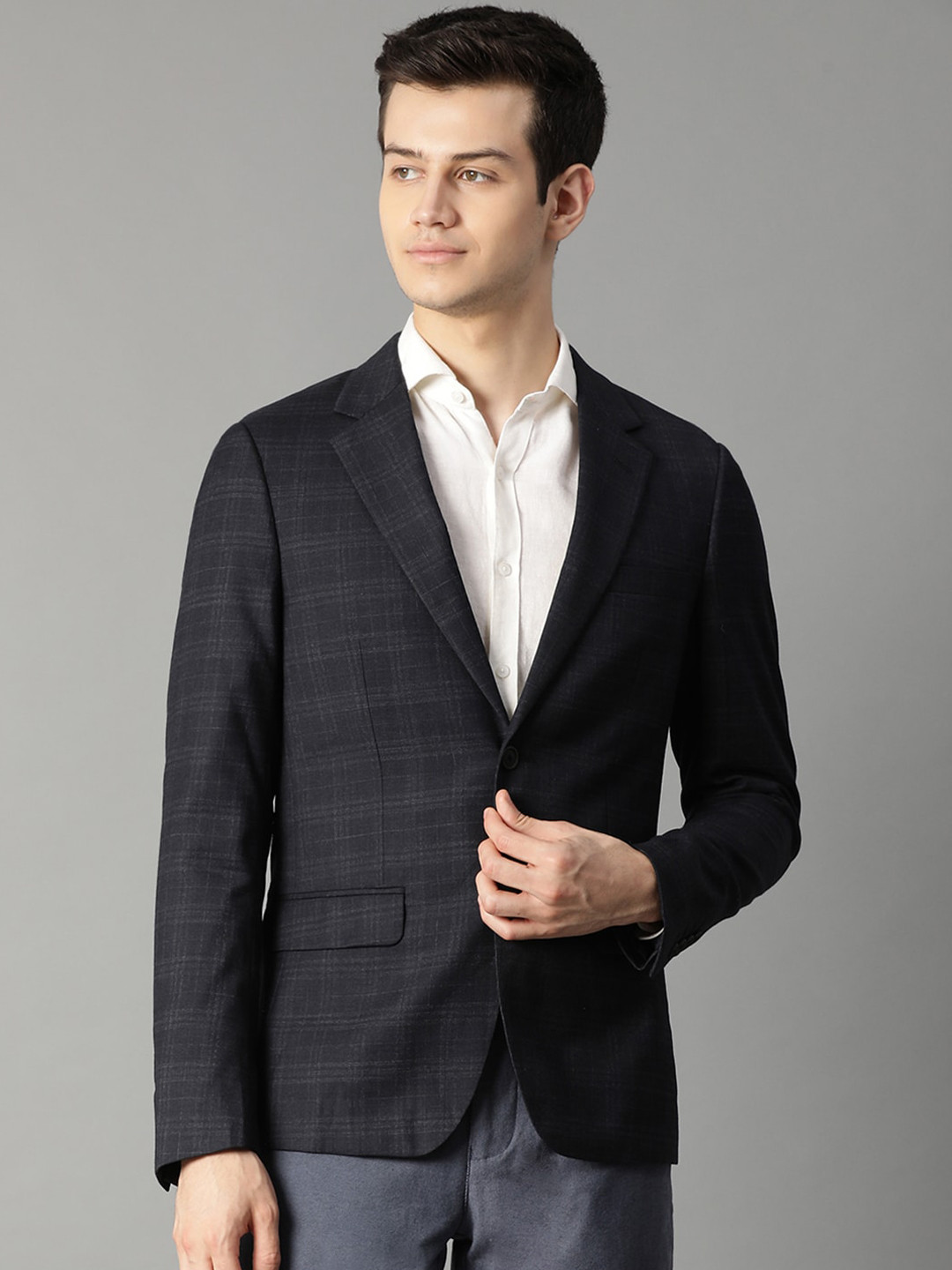 

Bruun & Stengade Men Charcoal Grey & Black Checked Slim-Fit Single-Breasted Formal Blazer