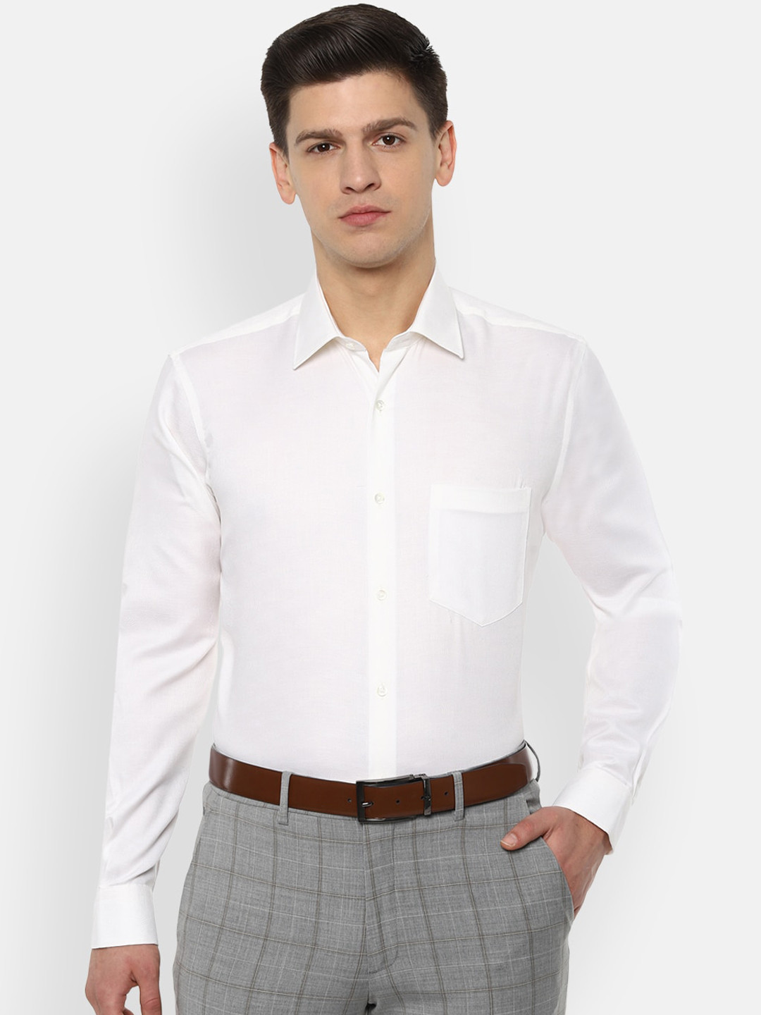 

Van Heusen Men White Regular Fit Solid Cotton Formal Shirt