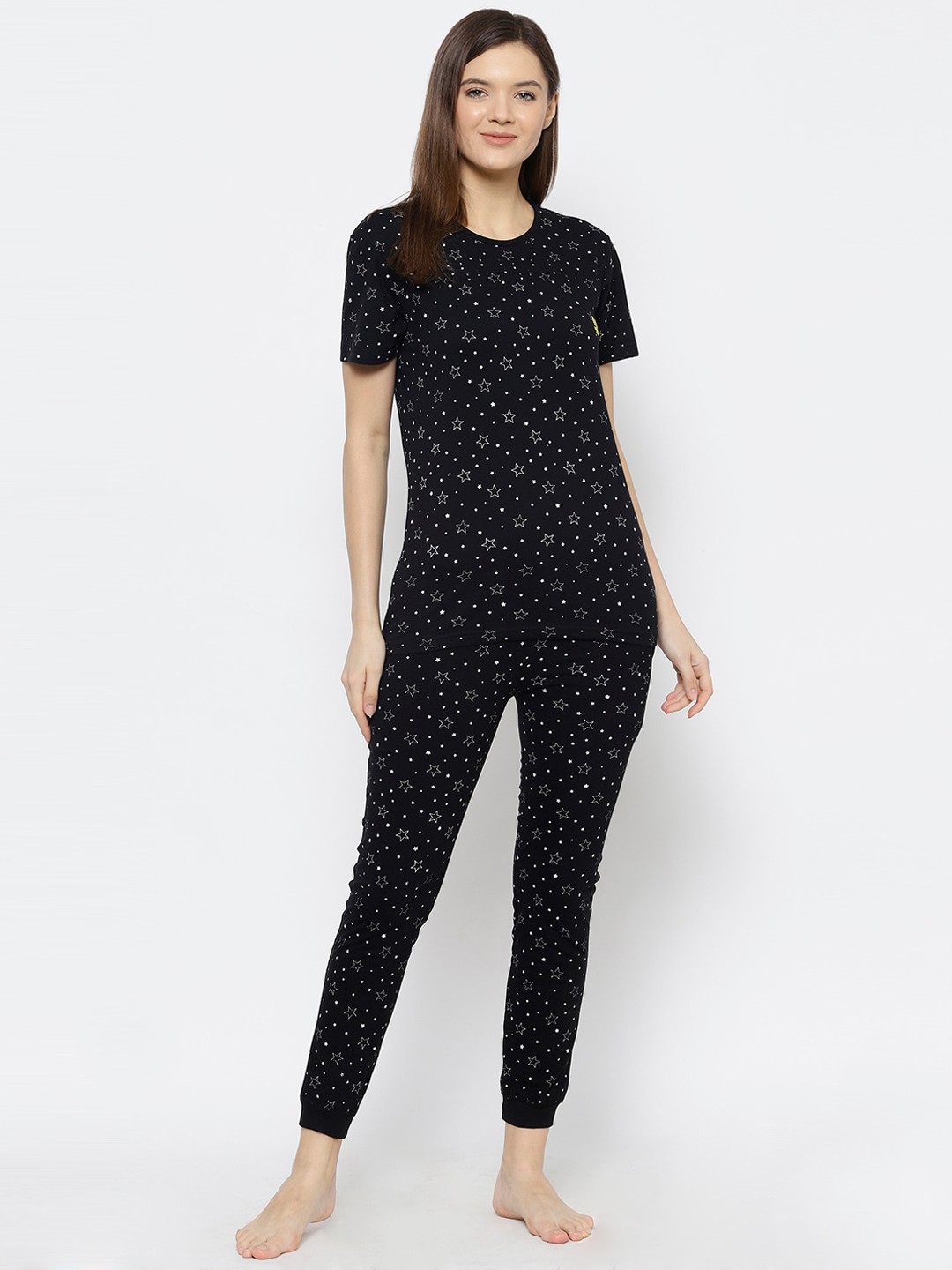 

VIMAL JONNEY Women Black & White Printed Night Suit PRT_1BLK_T_F4_02
