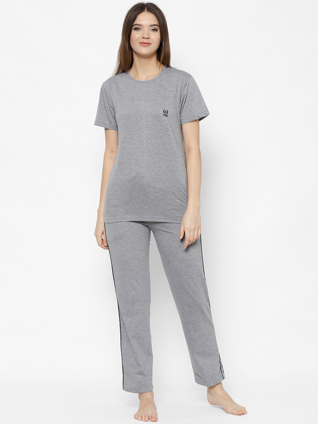 

VIMAL JONNEY Women Grey & Black Solid Night Suit