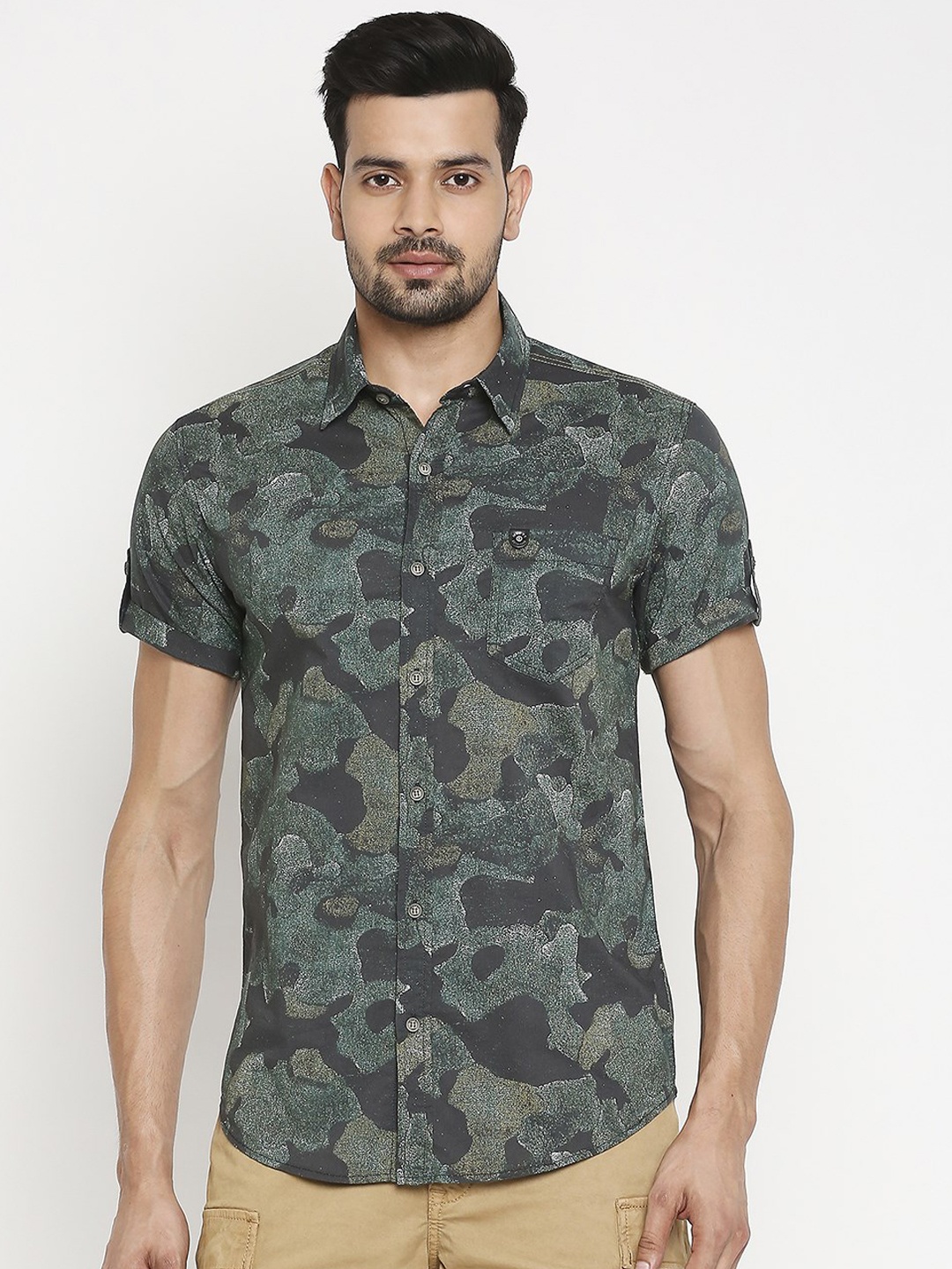 

Mufti Men Green Slim Fit Printed Casual Shirt
