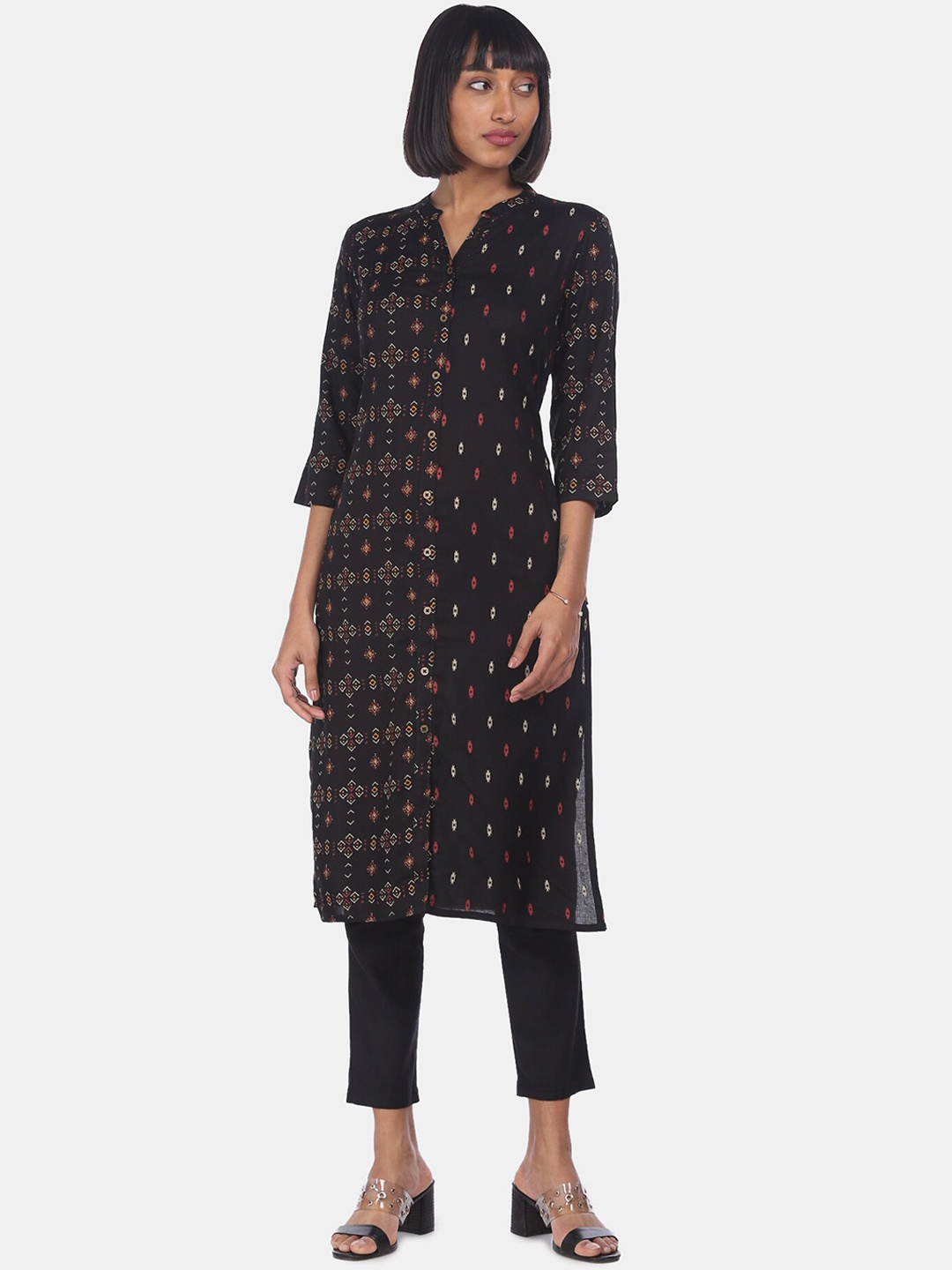 

Karigari Women Black & Off White Ethnic Motifs Printed Kurta