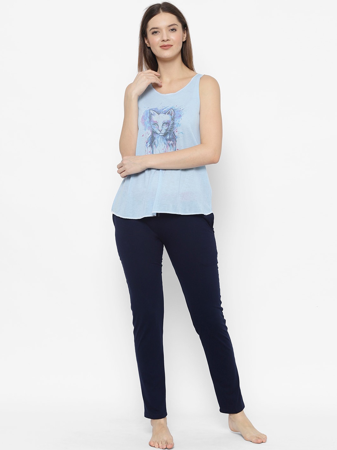 

VIMAL JONNEY Women Blue Printed Night suit