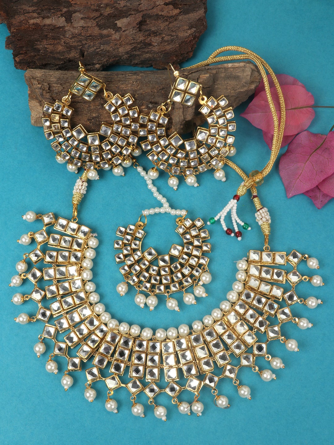 

JEWELS GEHNA Gold-Plated White Kundan-Studded & Pearl Beaded Jadau Traditional Jewellery Set