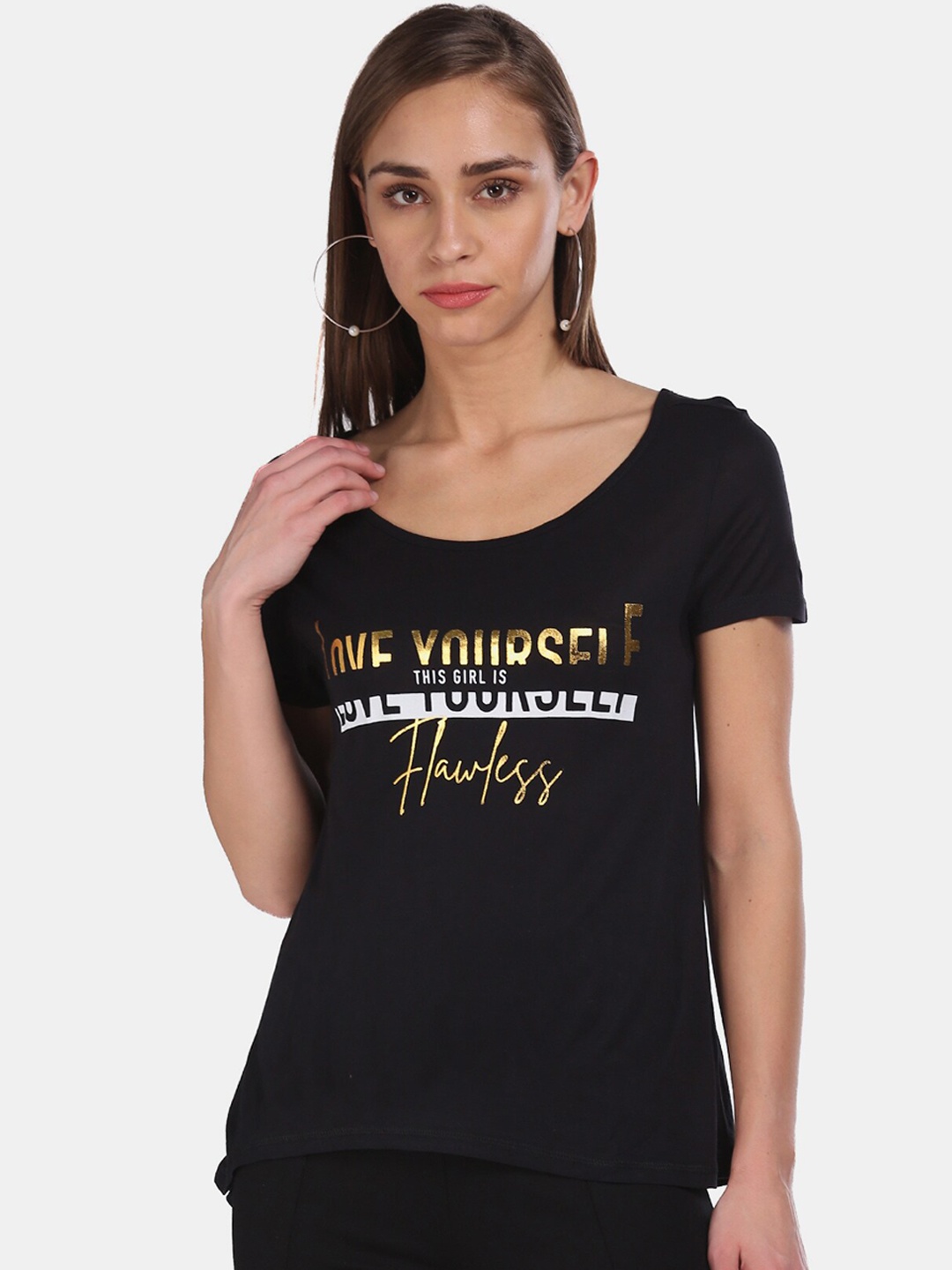 

Sugr Women Black Printed Round Neck T-shirt