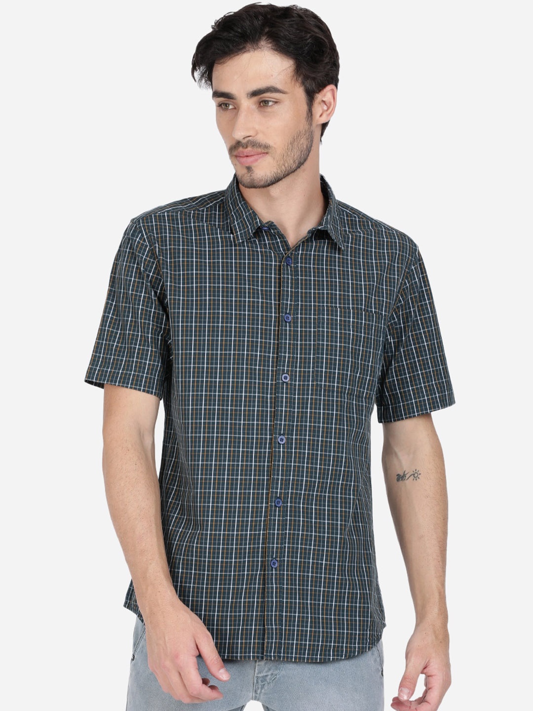 

IVOC Men Green Slim Fit Checked Cotton Casual Shirt