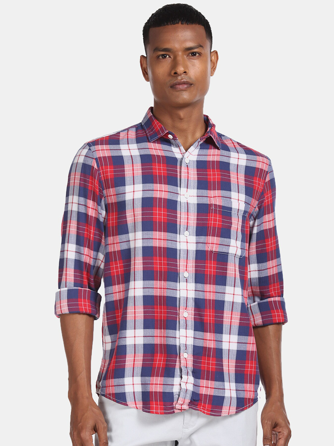 

Cherokee Men Red & Navy Blue Regular Fit Checked Cotton Casual Shirt