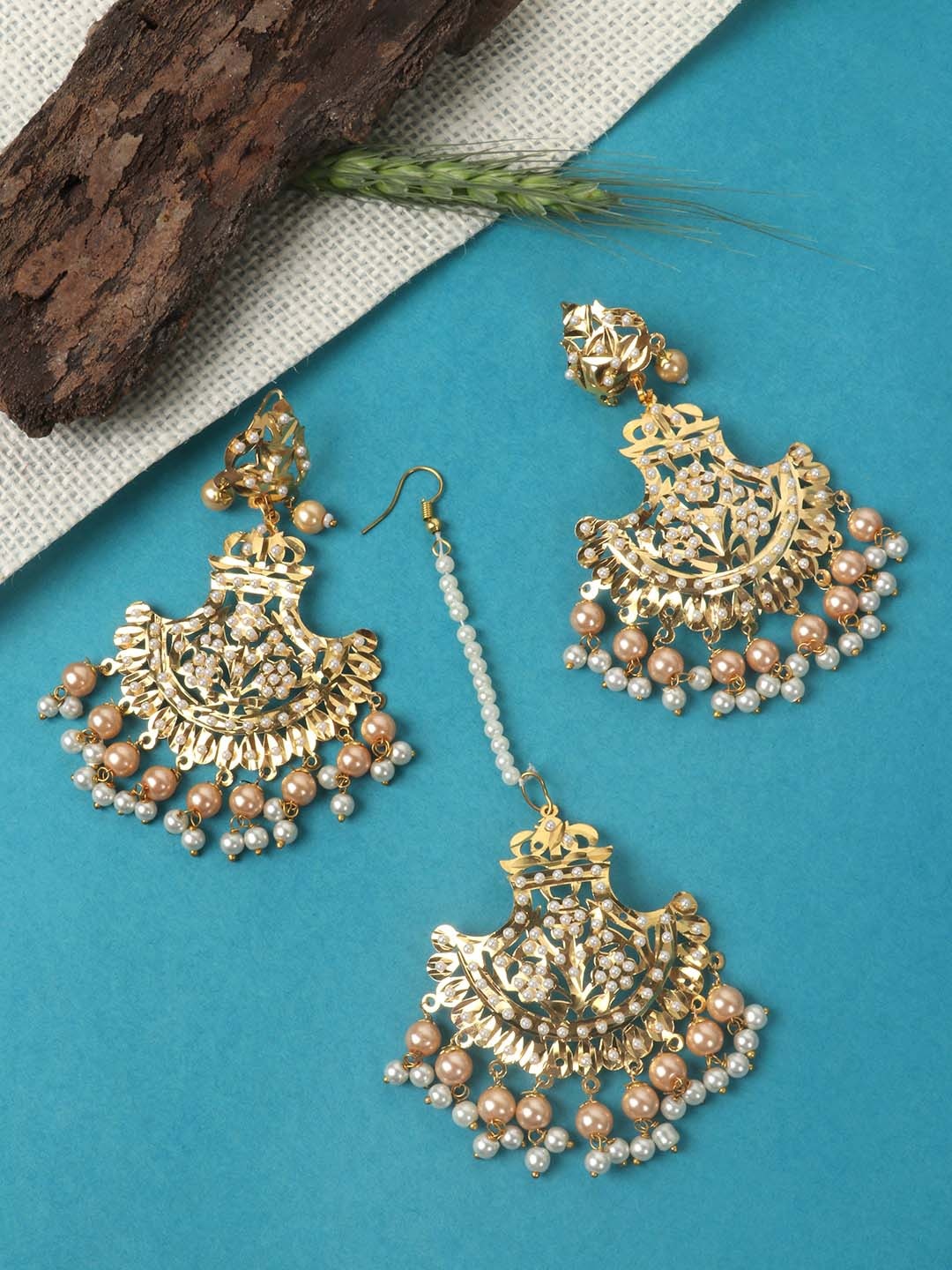 

JEWELS GEHNA Gold-Plated White Pearl Beaded Jewellery Set