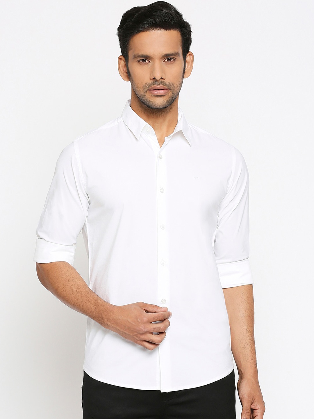 

Mufti Men White Slim Fit Solid Casual Shirt