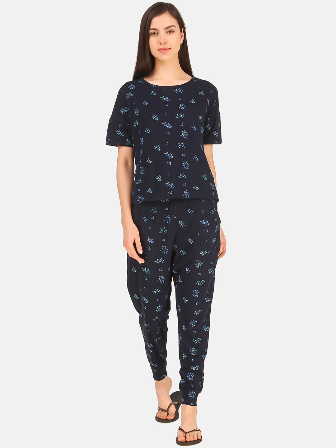 

Masha Women Navy Blue & White Floral Printed Night suit
