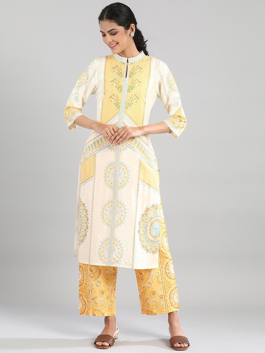 

AURELIA Women White & Beige Ethnic Motifs Printed Kurta