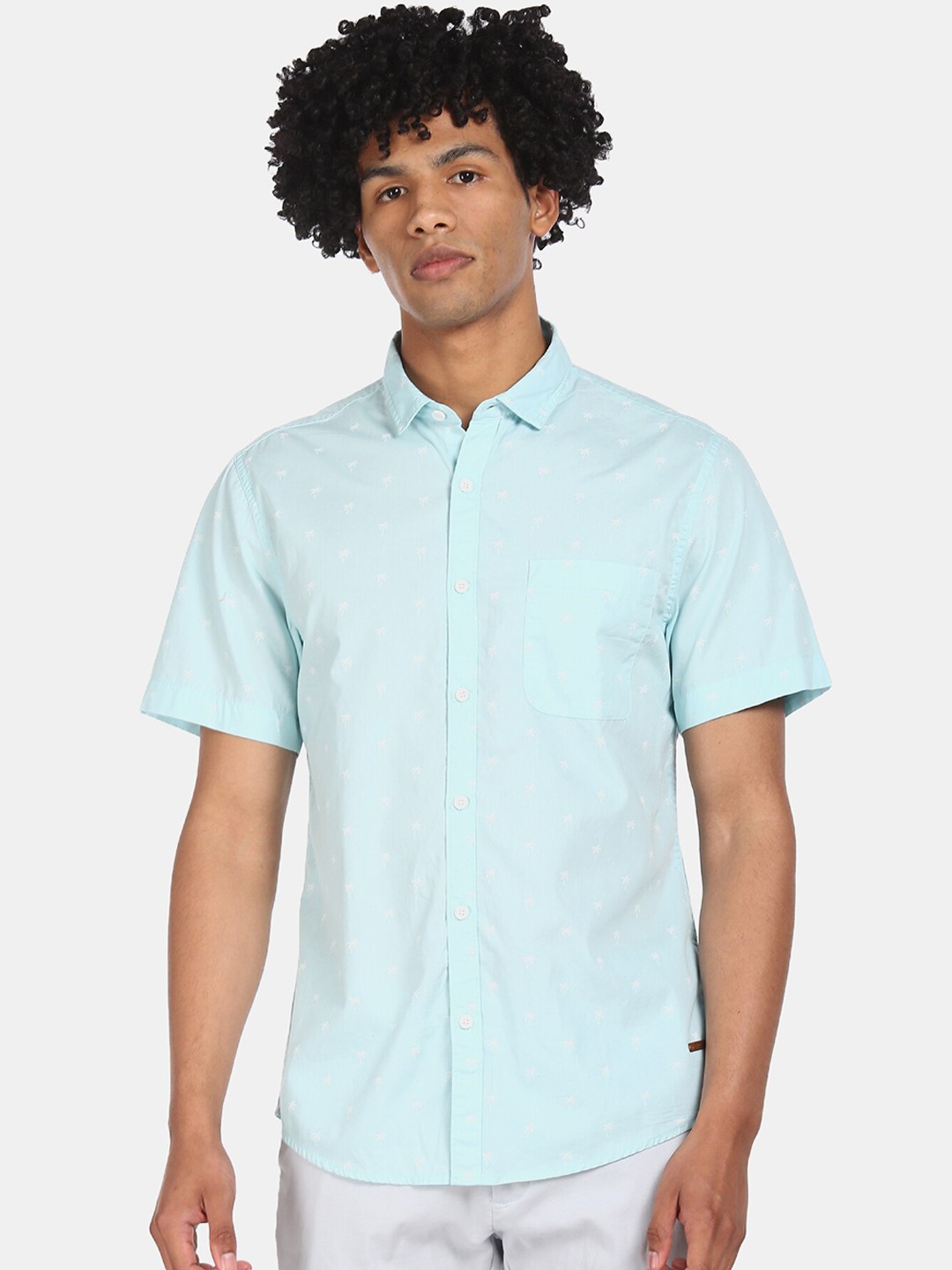 

Cherokee Men Blue Regular Fit Solid Casual Cotton Shirt