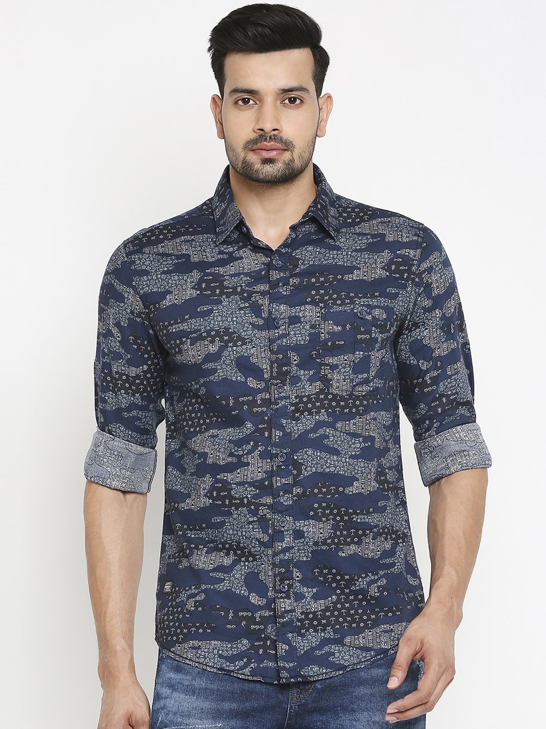 

Mufti Men Navy Blue & Black Slim Fit Printed Pure Cotton Casual Shirt