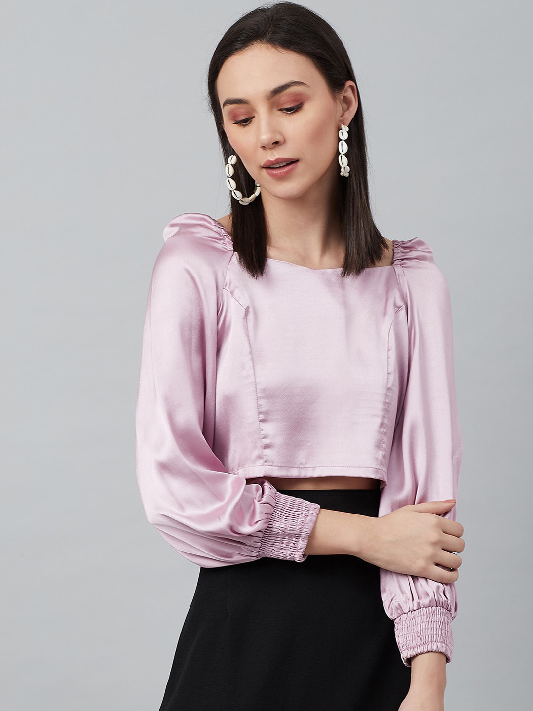 

Carlton London Lavender Puff Sleeves Satin Regular Crop Top