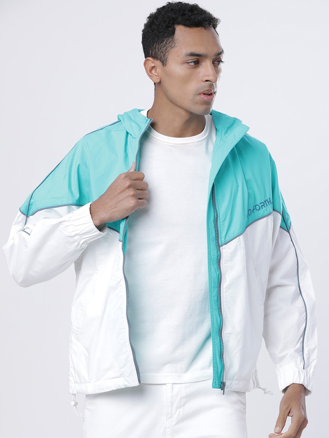 

LOCOMOTIVE Men Blue & White Colourblocked Sporty Jacket