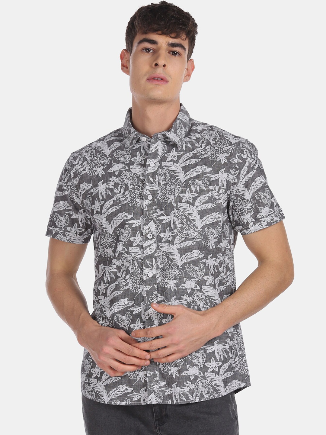 

Cherokee Men Grey Regular Fit Printed Casual Shirt