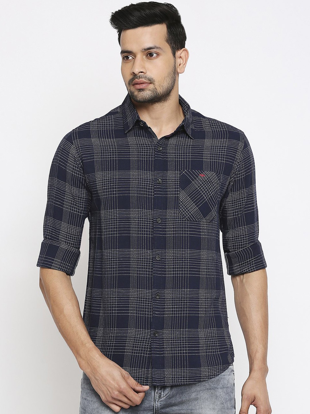

Mufti Men Navy Blue & Off-White Slim Fit Checked Casual Shirt