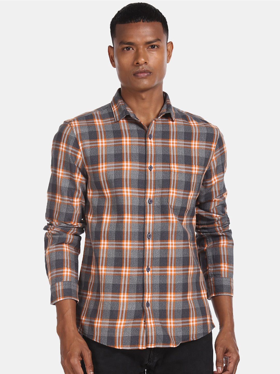 

Cherokee Men Grey & Orange Regular Fit Checked Casual Cotton Shirt