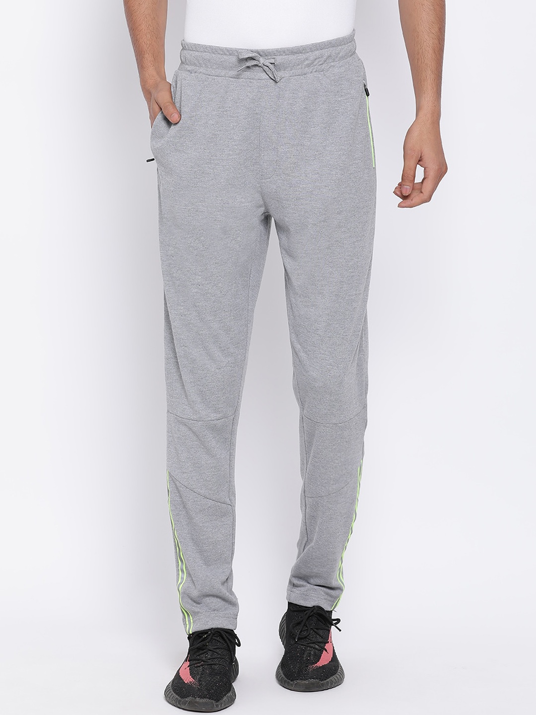 

PERFKT-U Men Grey Solid Track Pants